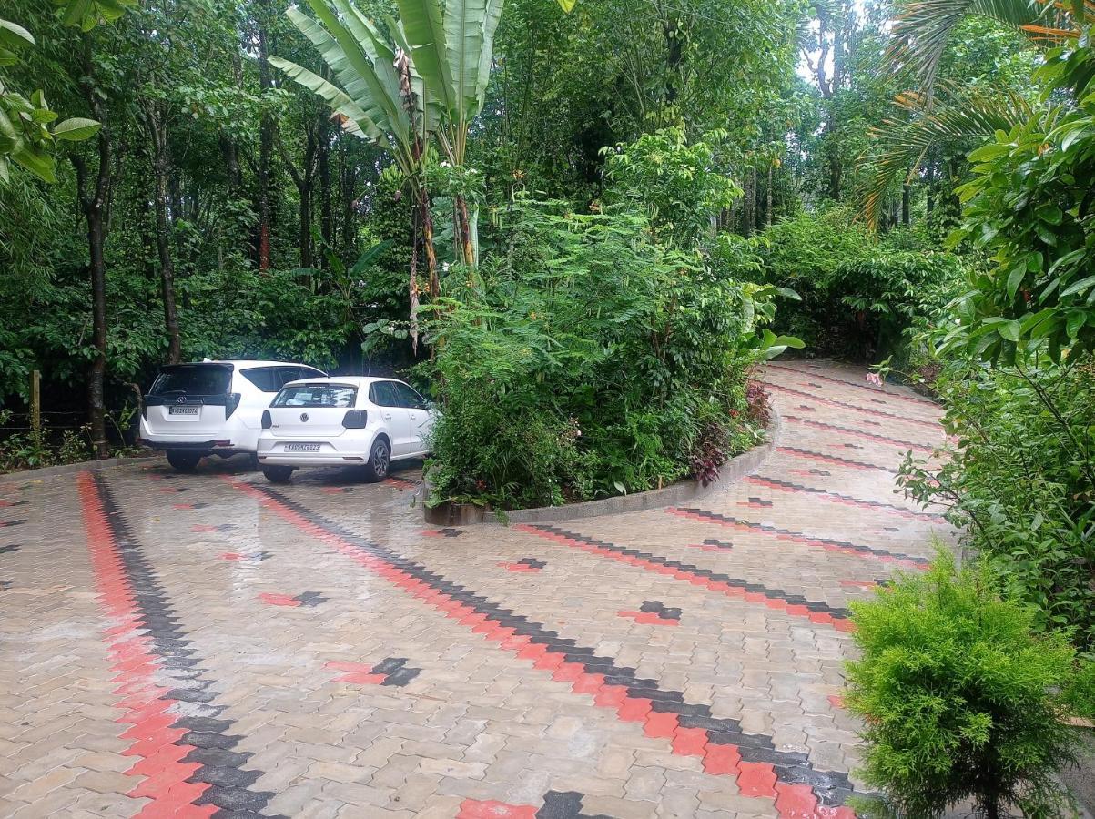 Dreams Home Estate Stay Suntikoppa Exterior photo